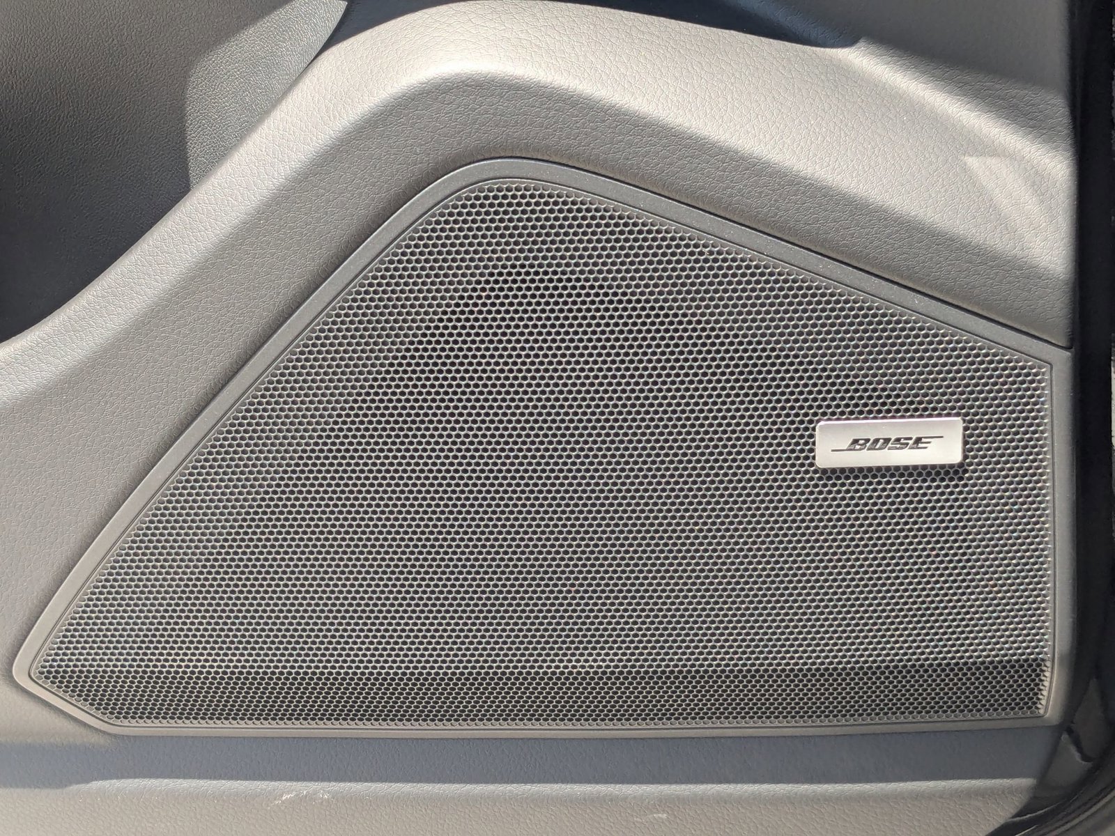 Used 2025 Porsche Cayenne image 14