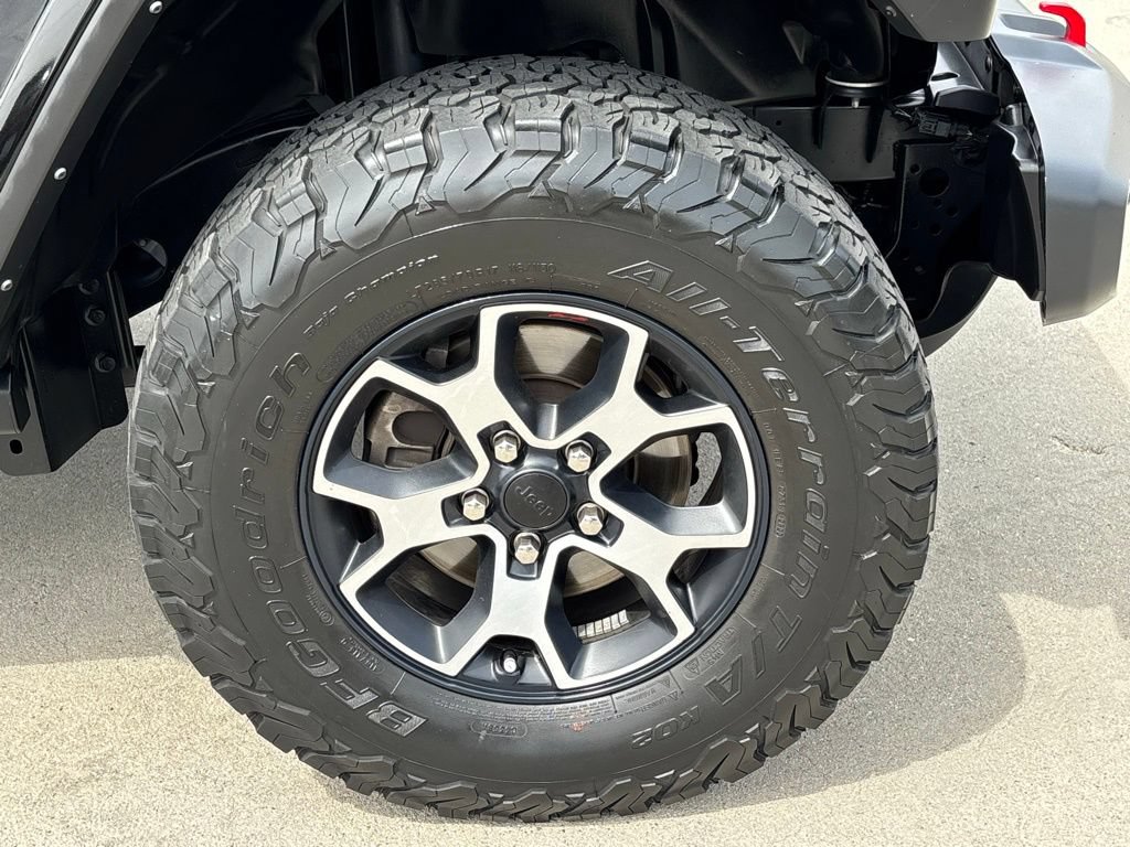 Used 2022 Jeep Wrangler Unlimited Rubicon w/ LED Lighting Group AWD/4WD image 29