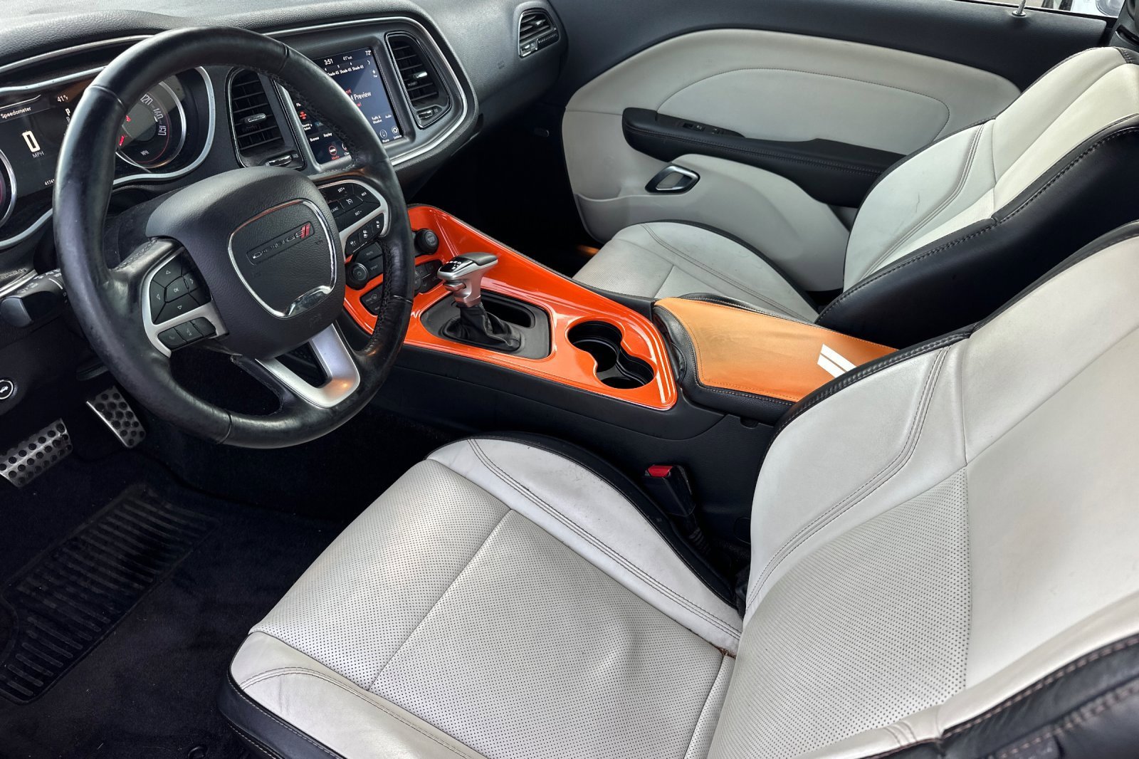 Used 2018 Dodge Challenger SXT Plus image 10