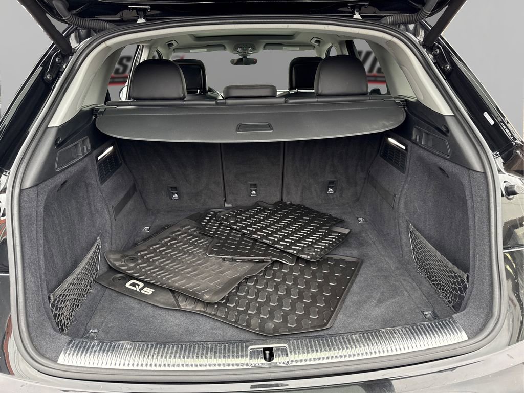 Used 2019 Audi Q5 Prestige w/ Prestige Package image 11