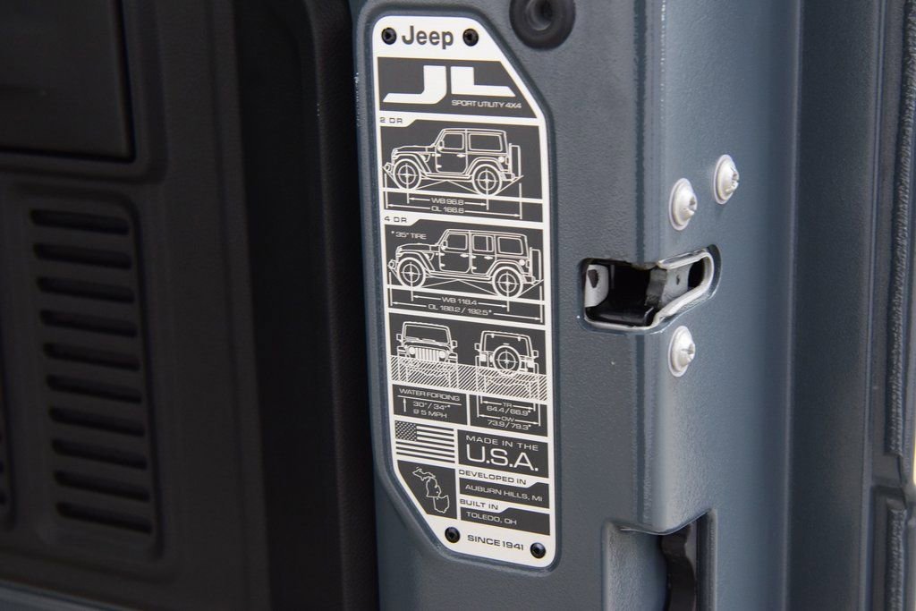 Used 2024 Jeep Wrangler Rubicon w/ Safety Group image 22