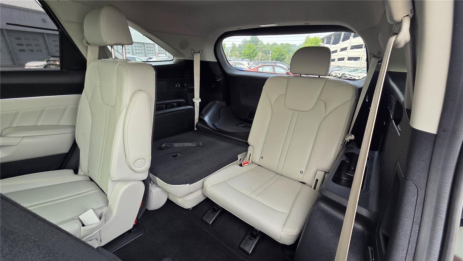 Certified 2023 Kia Sorento SX Prestige w/ Panoramic Sunroof Package AWD/4WD image 32