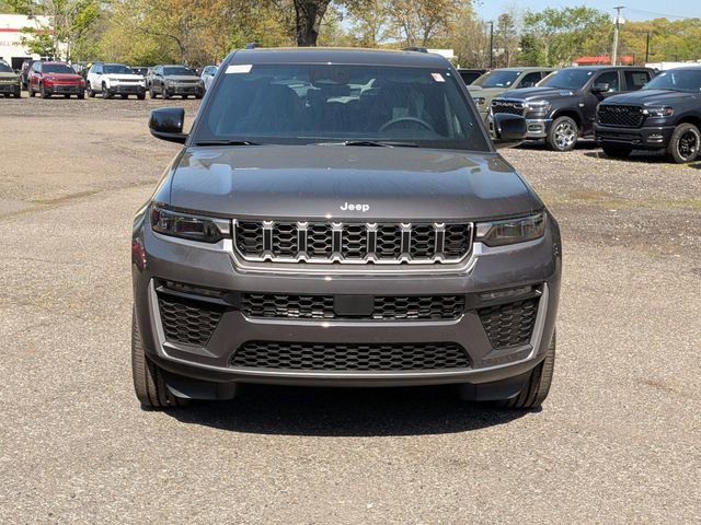 New 2026 Jeep Grand Cherokee Limited AWD/4WD image 8