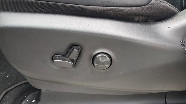 Certified 2024 Chrysler Pacifica Touring-L image 23