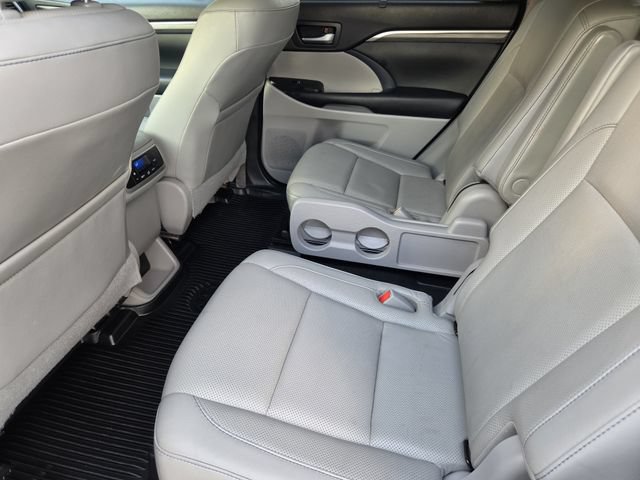 Used 2019 Toyota Highlander Limited AWD/4WD image 24