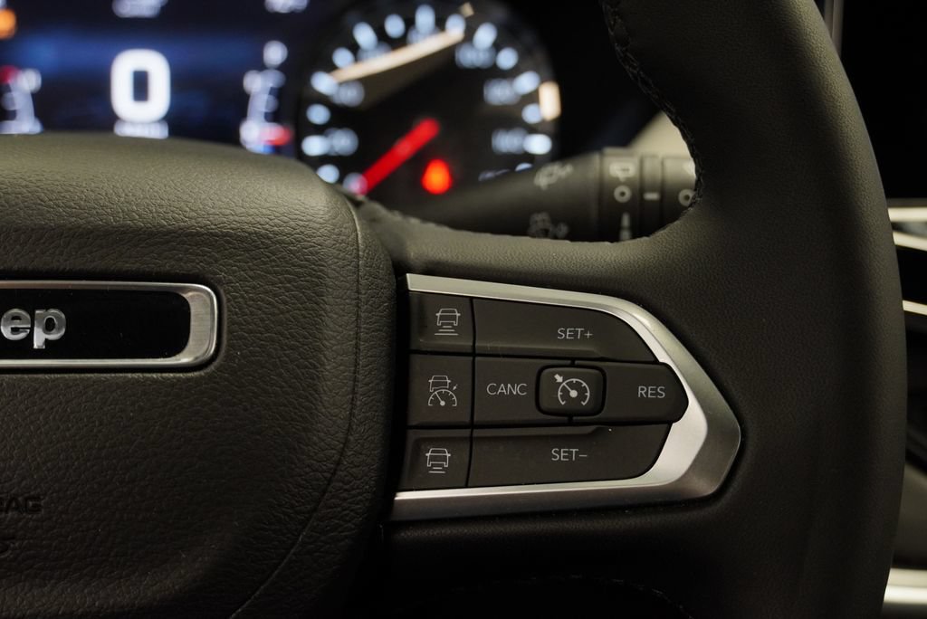 Certified 2026 Jeep Compass Limited AWD/4WD image 38