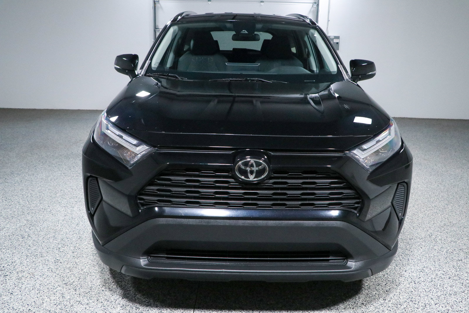 Used 2022 Toyota RAV4 XLE FWD image 4