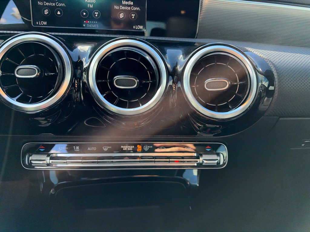 Used 2020 Mercedes-Benz CLA 250 image 16