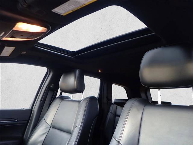 Used 2018 Jeep Grand Cherokee Limited image 15