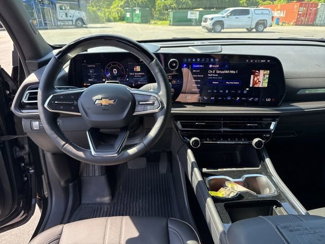 Used 2026 Chevrolet Traverse High Country FWD image 14