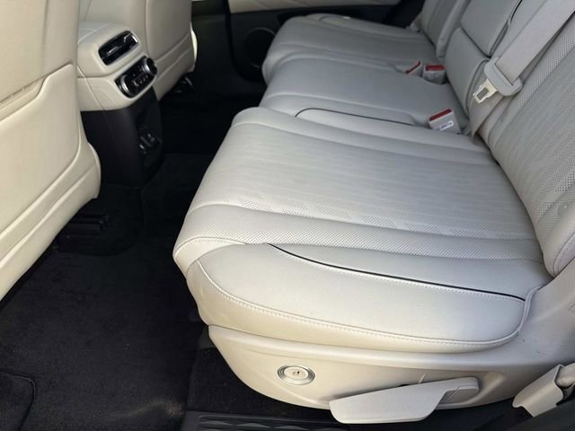 Used 2022 Genesis GV80 2.5T w/ Prestige Package 04 image 11