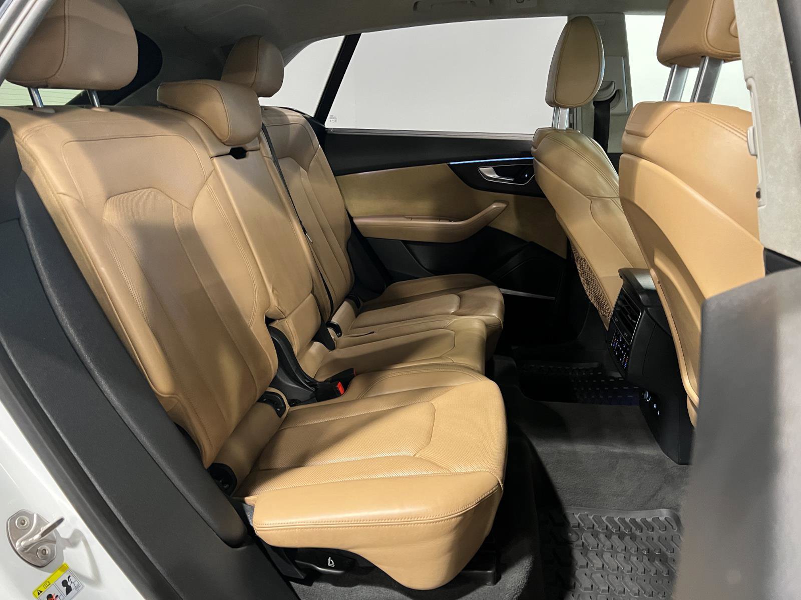 Used 2019 Audi Q8 Prestige image 36