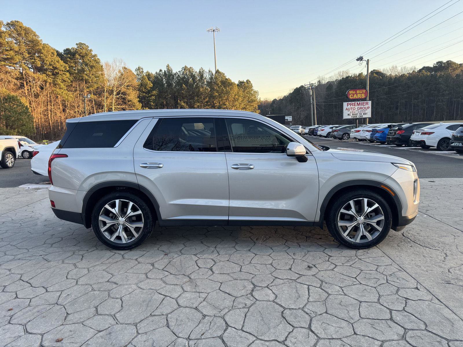 Used 2022 Hyundai Palisade SEL w/ 8P Bench Seat Package image 19