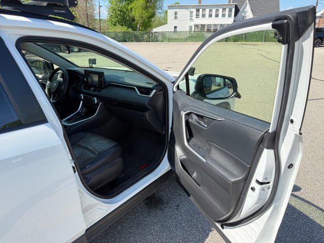 Used 2020 Toyota RAV4 XLE w/ Convenience Package AWD/4WD image 29