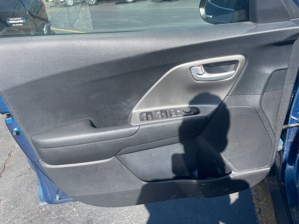 Used 2019 Kia Niro LX FWD image 17