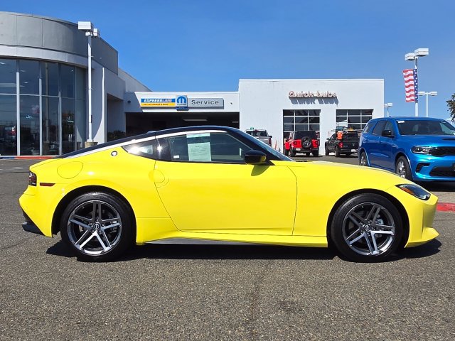 Used 2024 Nissan Z Sport w/ Floor Mat Package RWD image 7