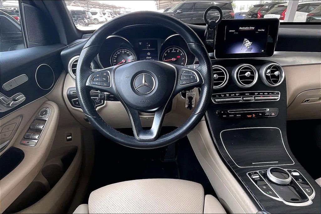 Used 2018 Mercedes-Benz GLC 300 w/ Premium Package image 7