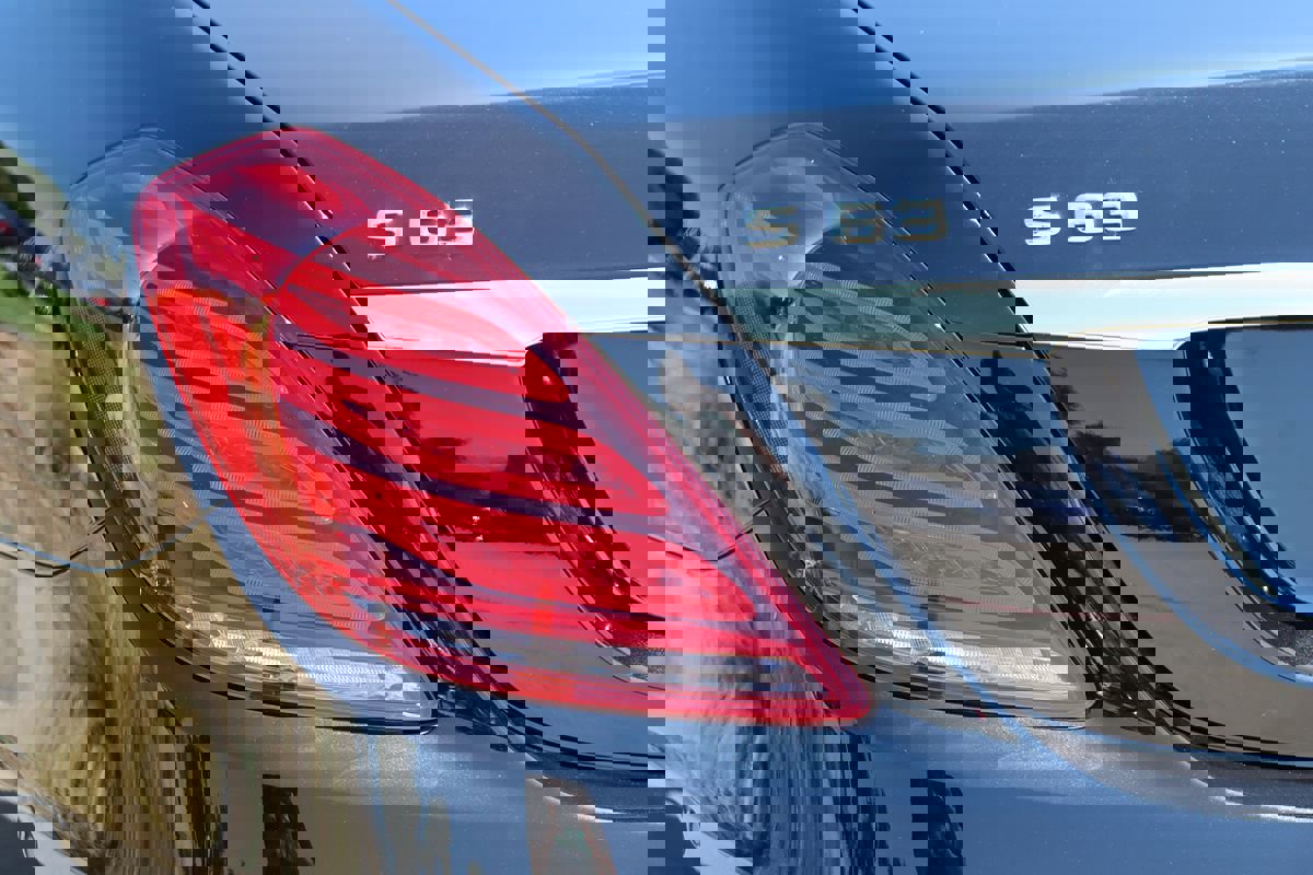 Used 2015 Mercedes-Benz S 63 AMG 4MATIC Sedan w/ Driver Assistance Package image 13