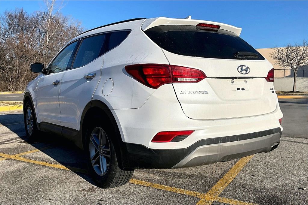 Used 2017 Hyundai Santa Fe Sport image 4