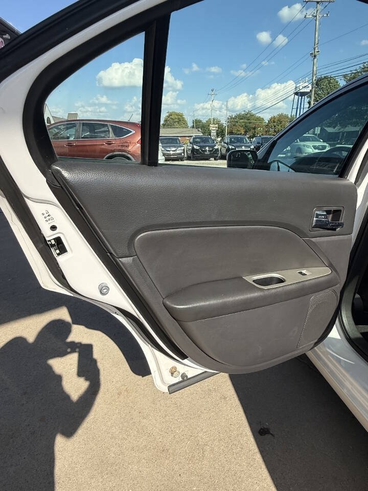 Used 2011 Ford Fusion SEL w/ 301A Rapid Spec Order Code FWD image 14
