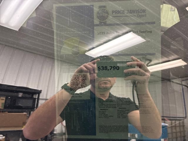 Used 2025 Buick Enclave Sport Touring image 30