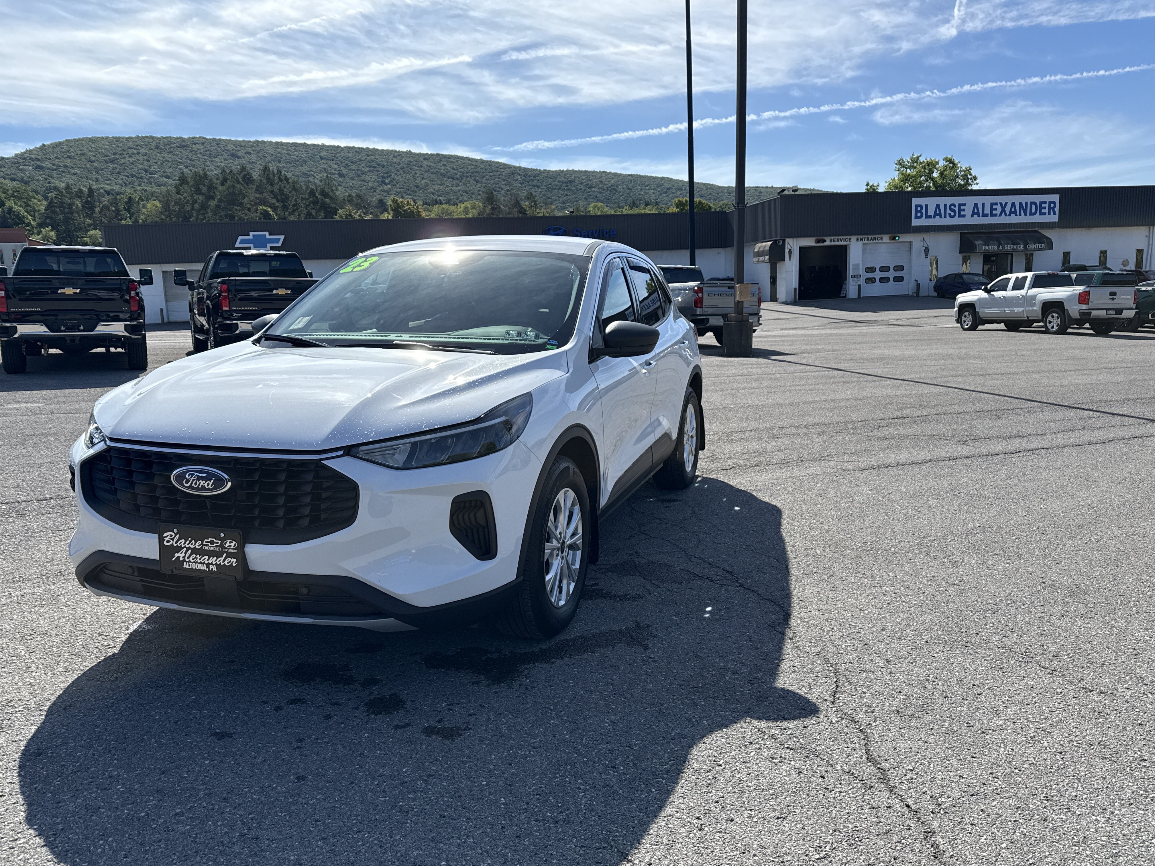 Used 2023 Ford Escape Active AWD/4WD image 8