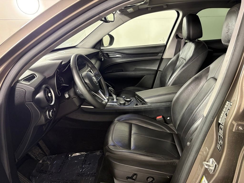 Used 2019 Alfa Romeo Stelvio w/ Nero Edizione RWD image 25