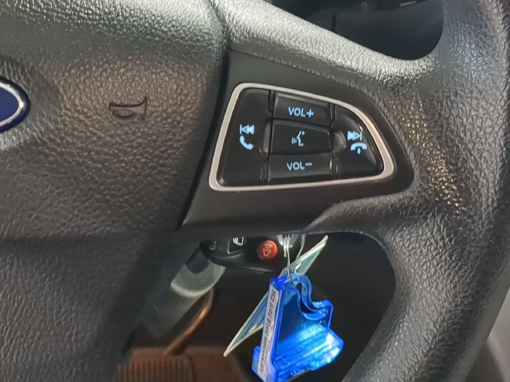 Used 2018 Ford Escape SE w/ Ford Safe & Smart Package FWD image 30