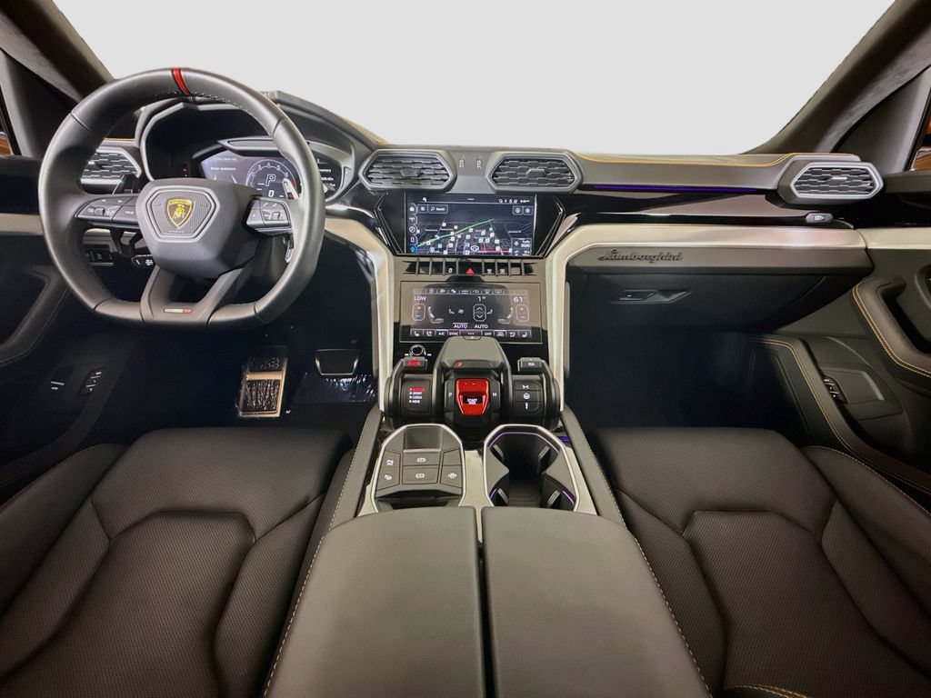 Used 2024 Lamborghini Urus S AWD/4WD image 9