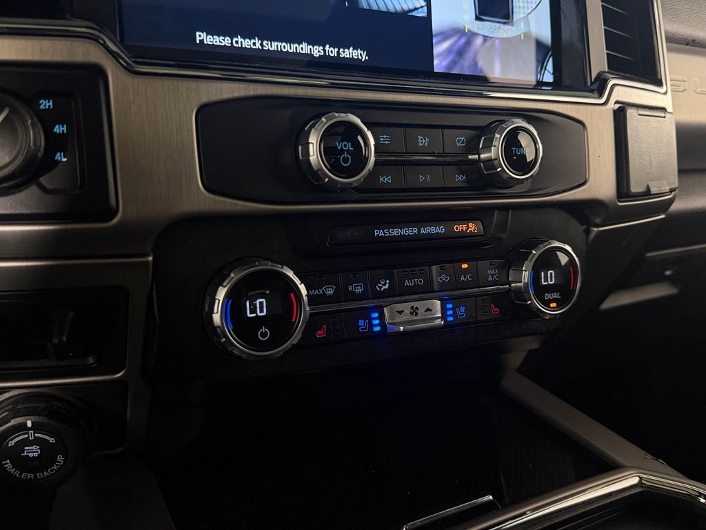 Used 2022 Ford F350 Platinum AWD/4WD image 19