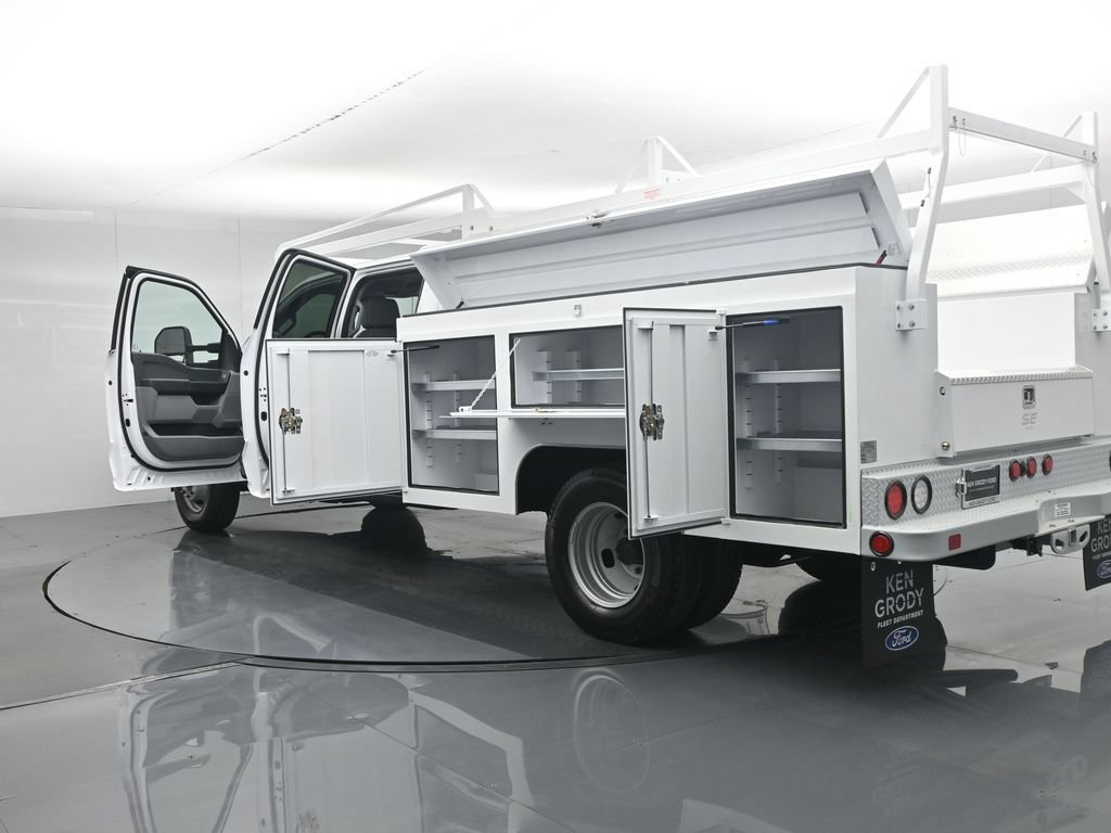 New 2026 Ford F350 XL w/ XL Chrome Package RWD image 37