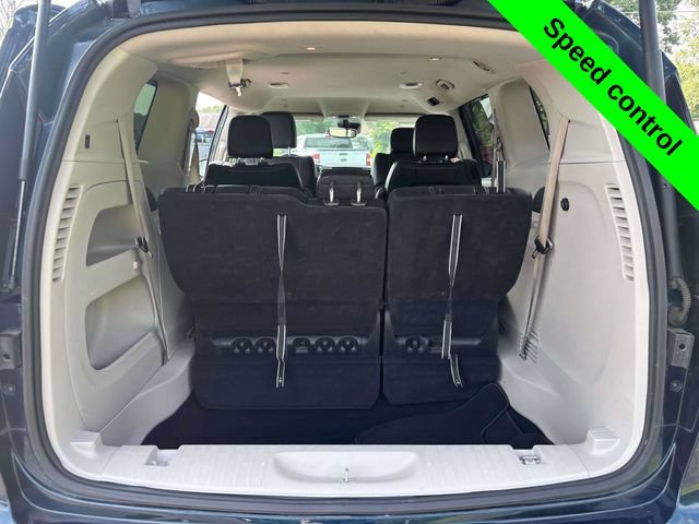 Used 2023 Chrysler Pacifica Touring-L FWD image 38