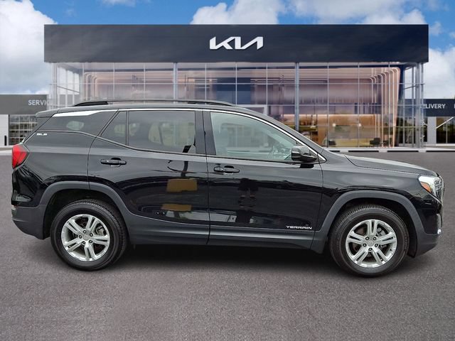 Used 2020 GMC Terrain SLE w/ Driver Convenience Package AWD/4WD image 7