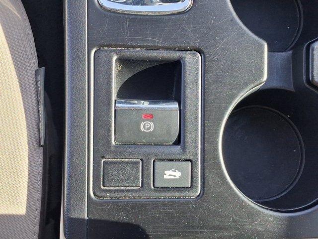 Used 2017 Subaru Legacy 2.5i w/ Alloy Wheel Package image 24