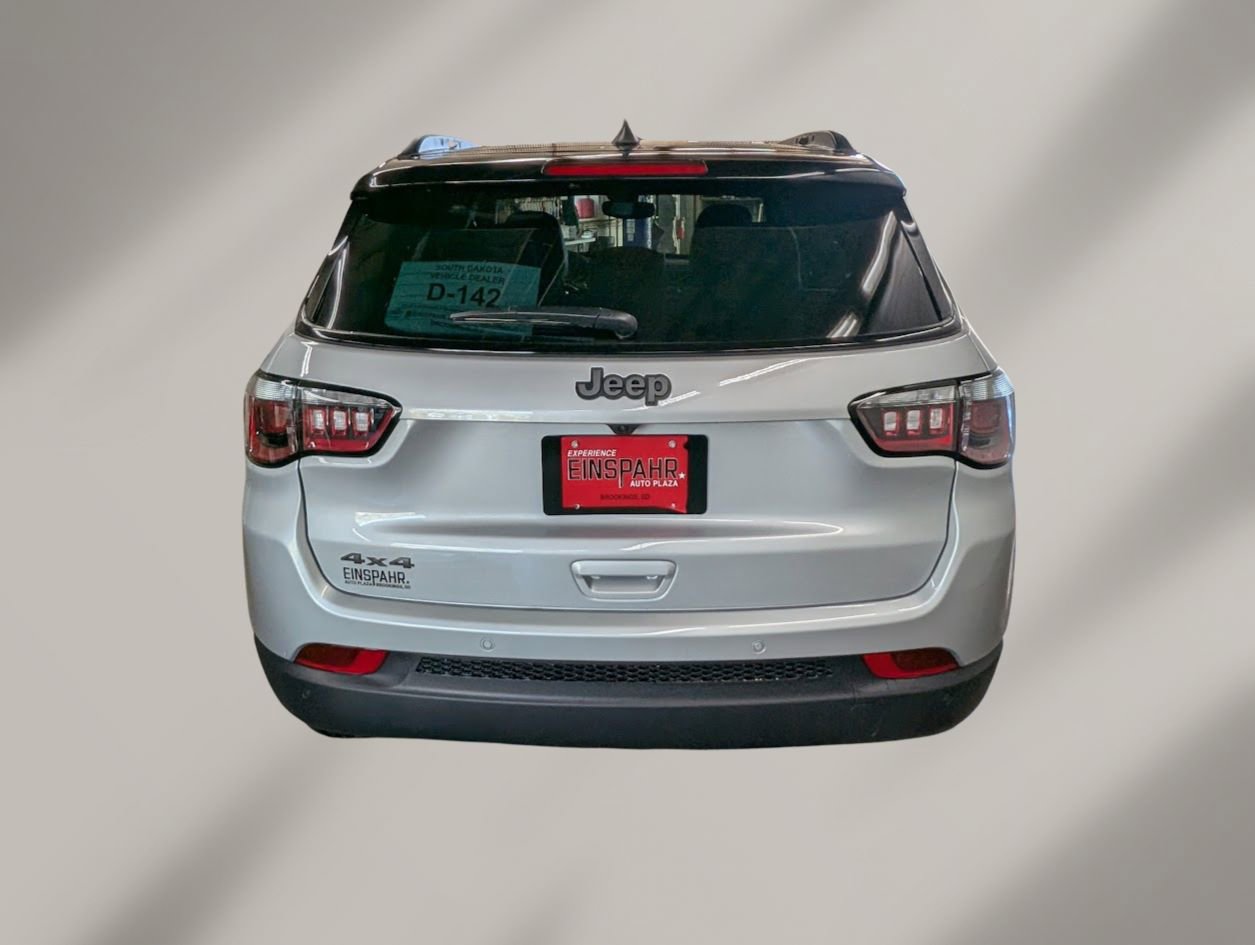 New 2026 Jeep Compass Limited image 25
