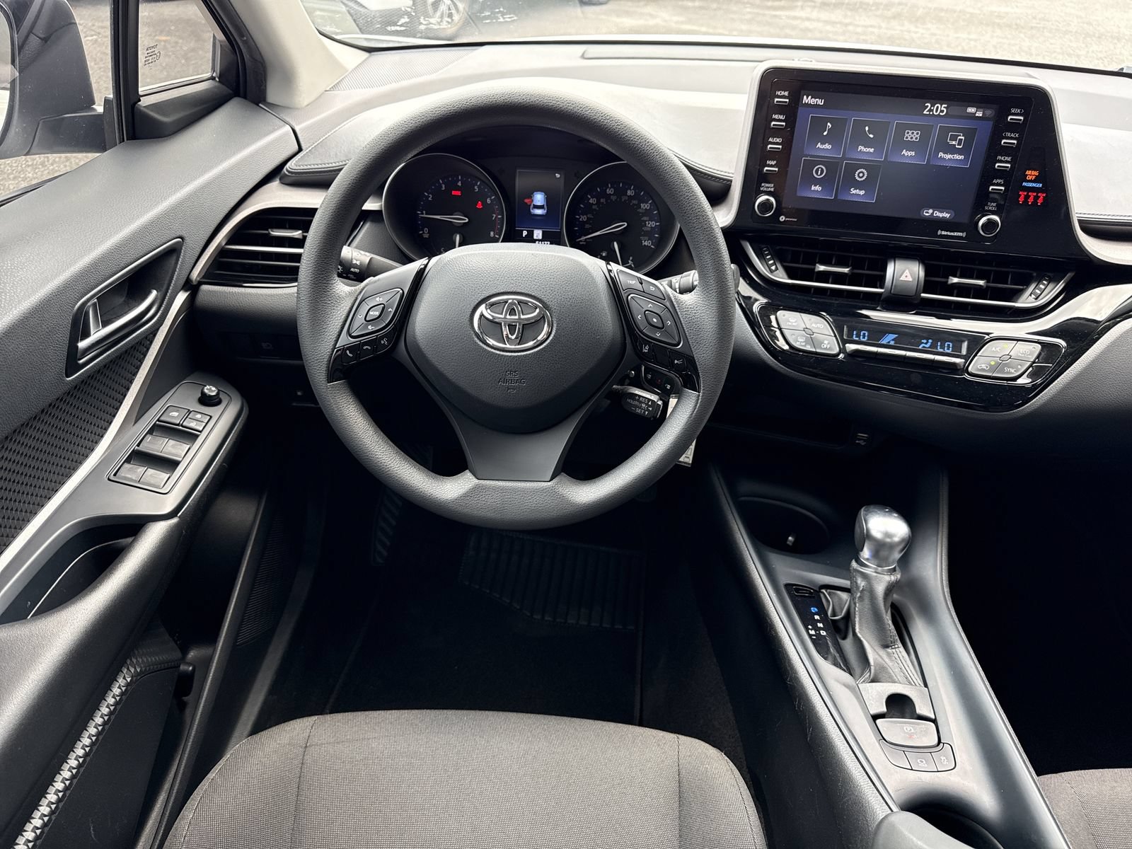 Used 2021 Toyota C-HR LE FWD image 11
