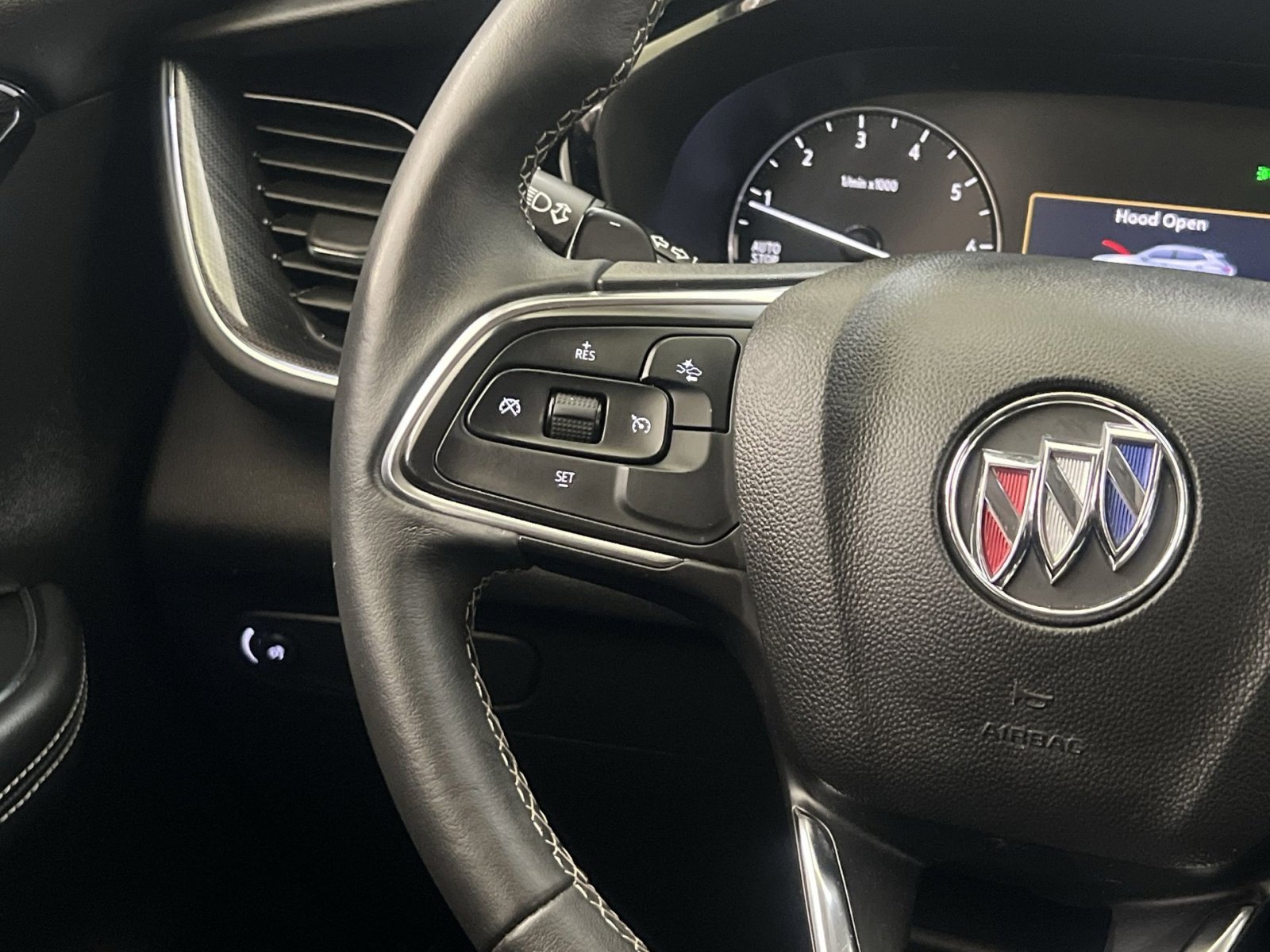 Used 2023 Buick Envision Preferred image 32