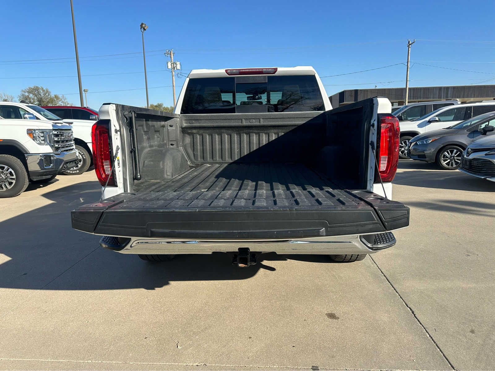 Used 2021 GMC Sierra 1500 SLT image 14