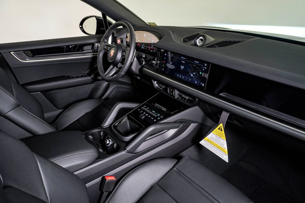New 2026 Porsche Cayenne Coupe AWD/4WD image 14