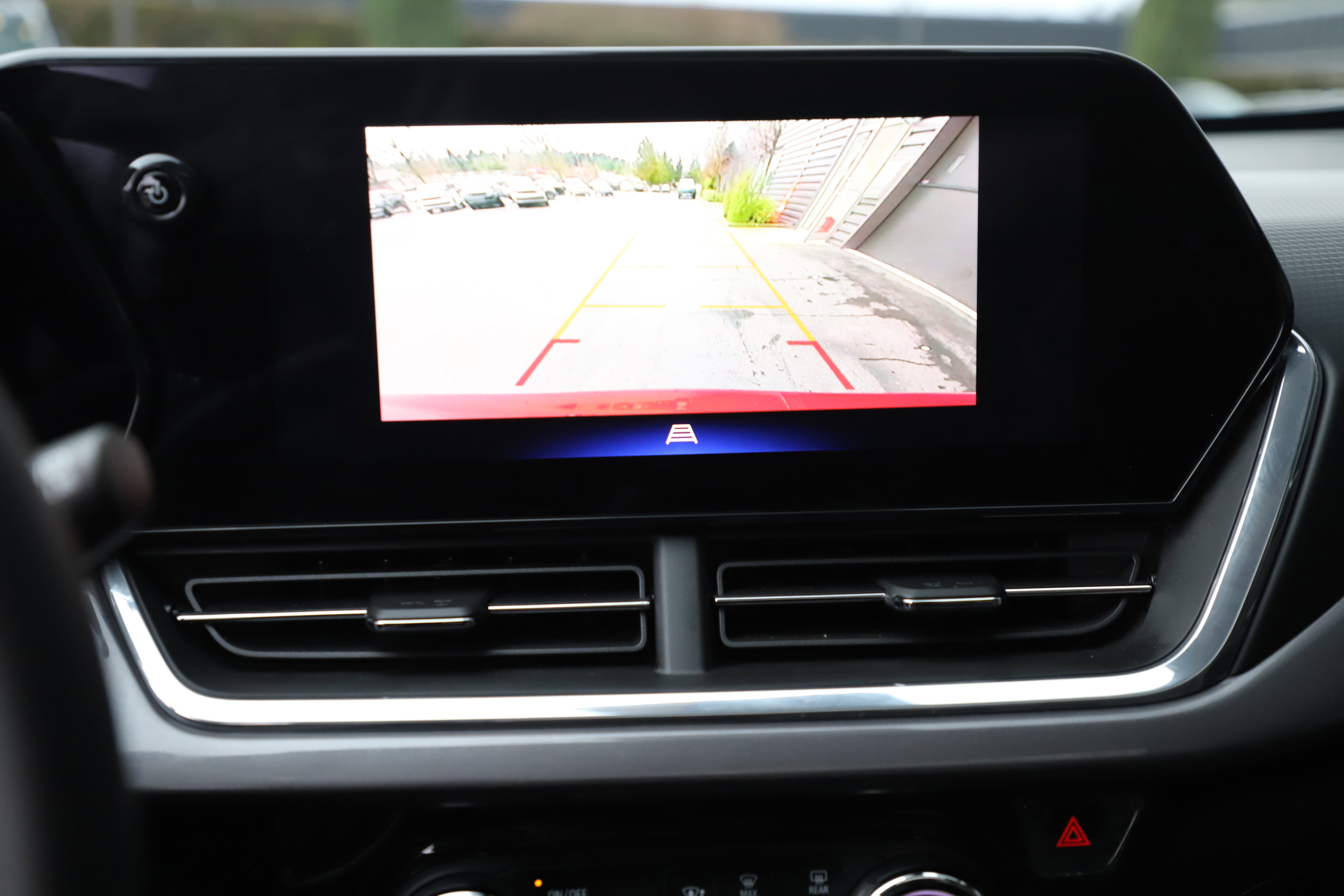 Used 2024 Chevrolet Trax ACTIV w/ Sunroof Package image 23