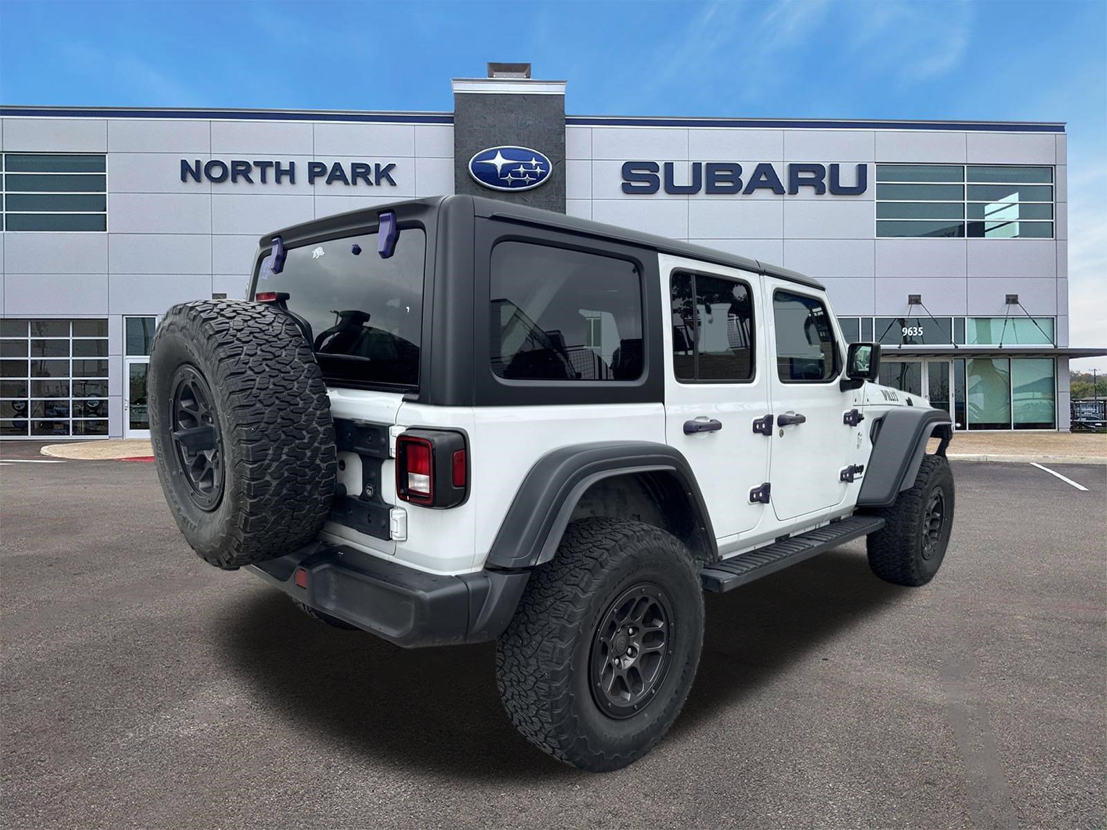 Used 2023 Jeep Wrangler Unlimited Sport AWD/4WD image 3
