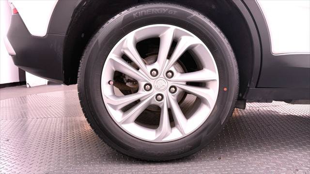 Used 2023 Buick Encore GX Preferred FWD image 32