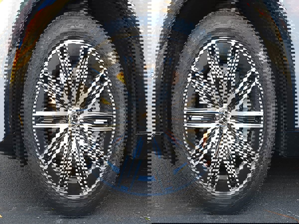 Used 2023 Mercedes-Benz EQS 580 4MATIC SUV image 86