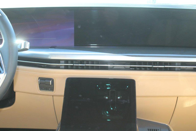 New 2025 Cadillac Escalade IQ Luxury 2 image 7