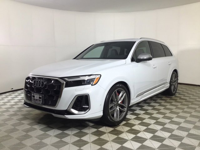 Used 2025 Audi SQ7 Premium Plus image 3