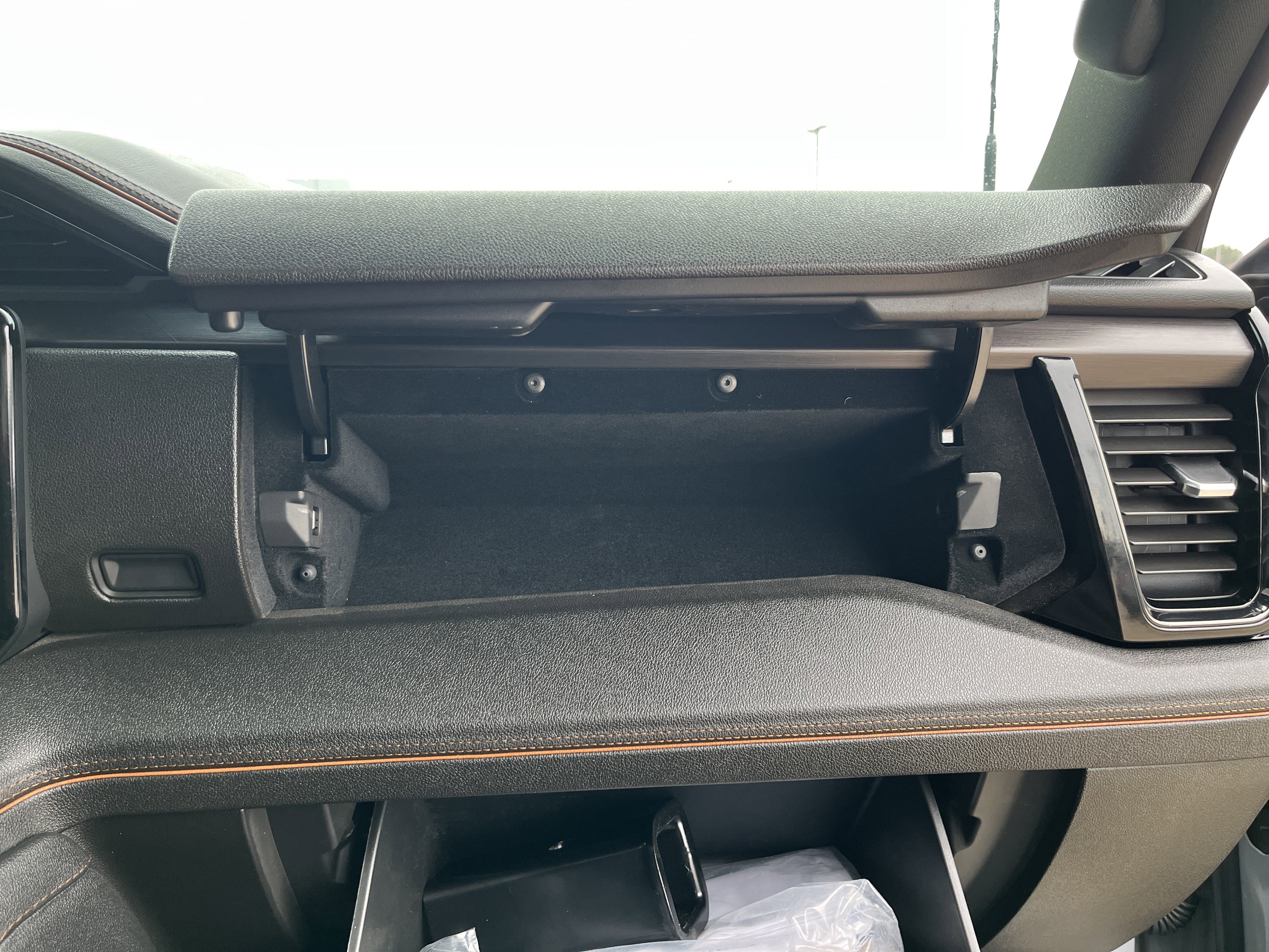 Used 2025 GMC Sierra 2500 AT4 w/ AT4 Premium Plus Package image 22