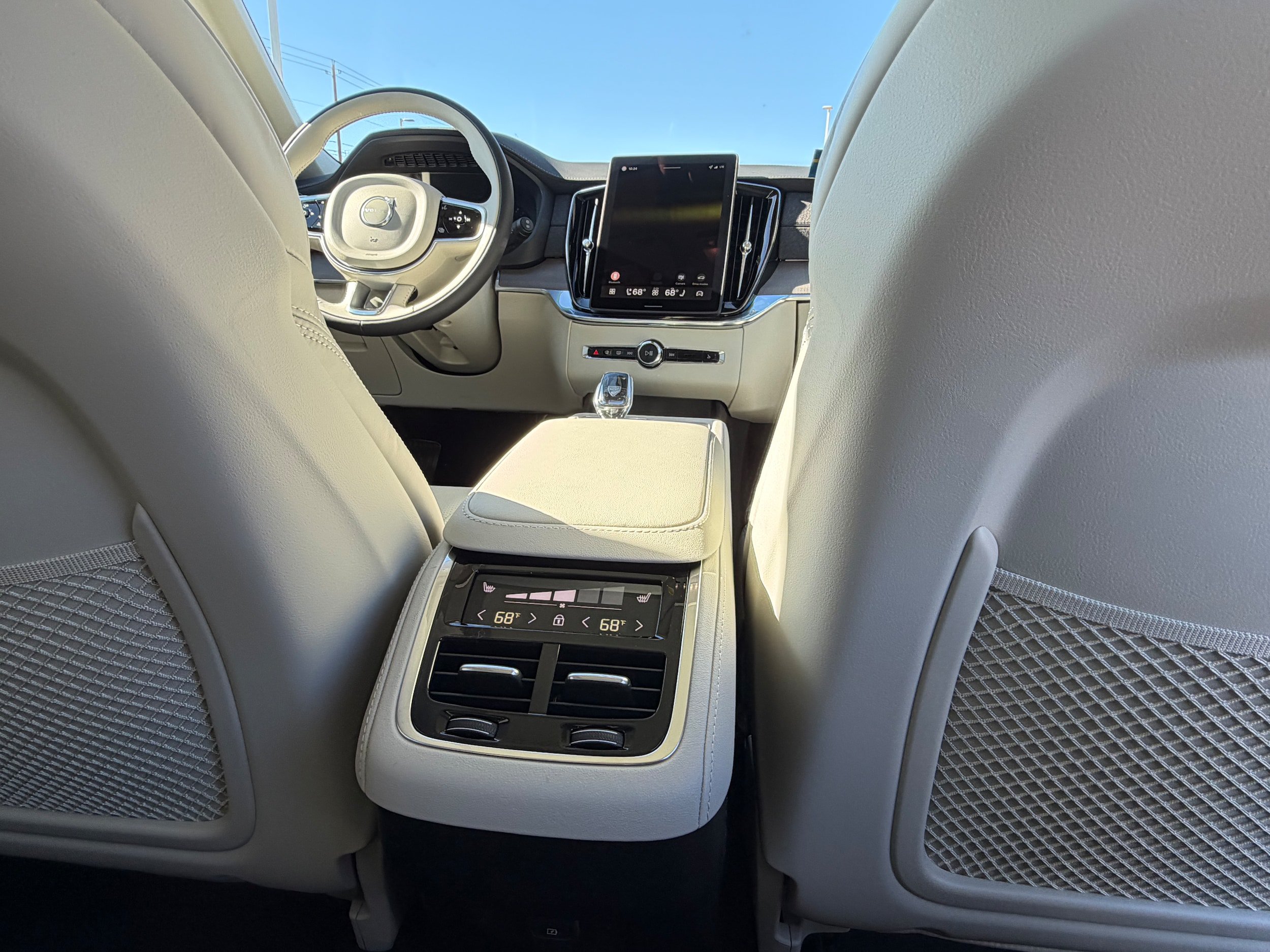 New 2026 Volvo XC90 B6 Ultra w/ Protection Package AWD/4WD image 12