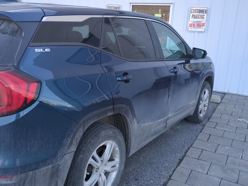 Used 2020 GMC Terrain SLE image 10