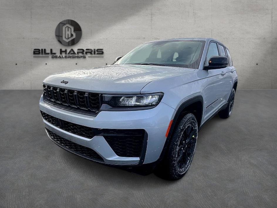 New 2026 Jeep Grand Cherokee Laredo