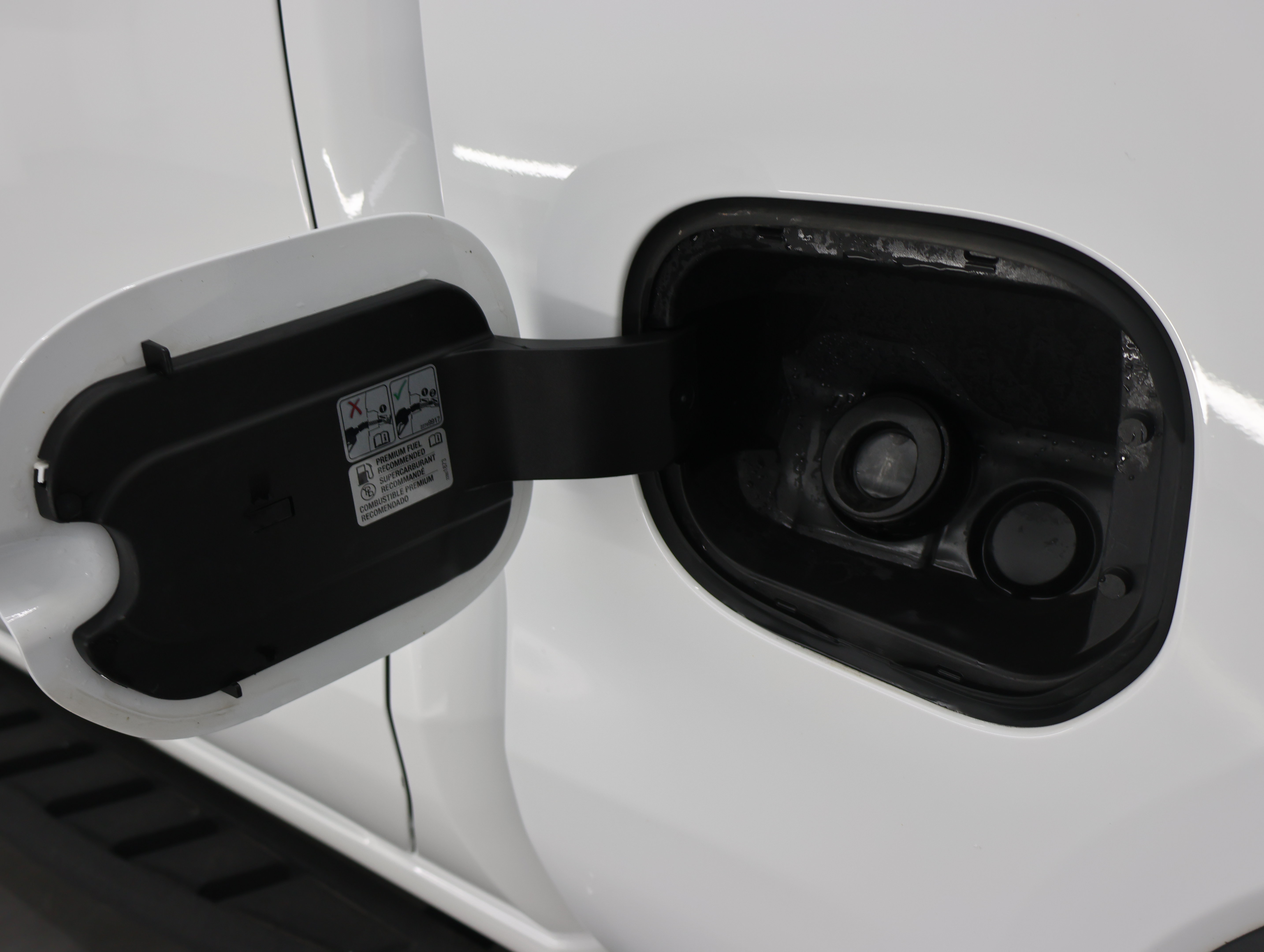 Used 2022 GMC Sierra 1500 AT4 w/ AT4 Premium Package AWD/4WD image 42
